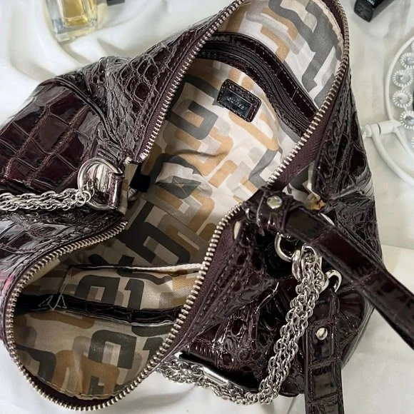 GUESS Vintage Purse - Picture 4 of 5